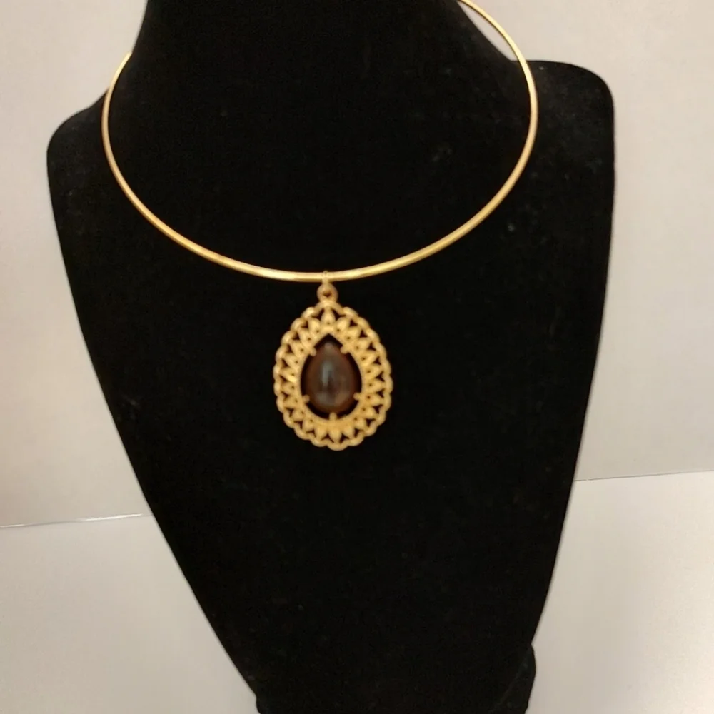 Vintage Sarah Coventry Gold Tone Teardrop Choker Necklace